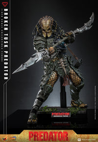 Broken Tusk Predator Premium Action Figure