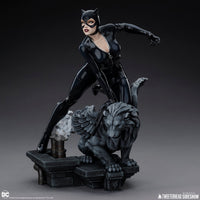 Catwoman Premium Statue