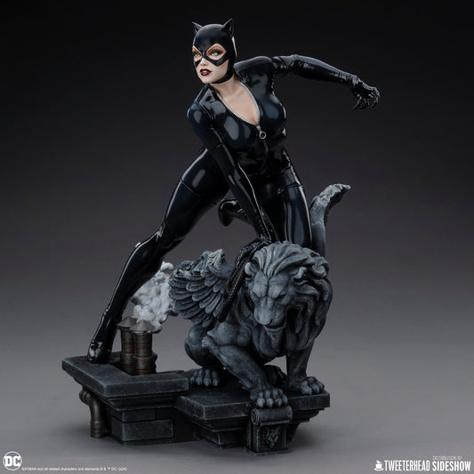 Catwoman Premium Statue