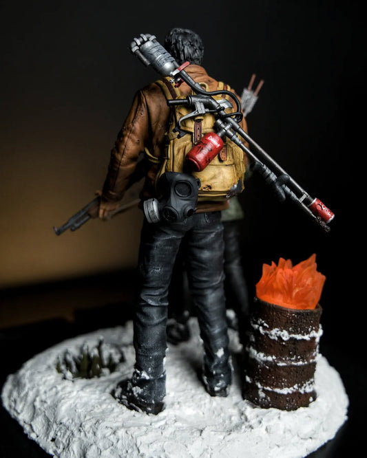 Joel & Ellie Figure