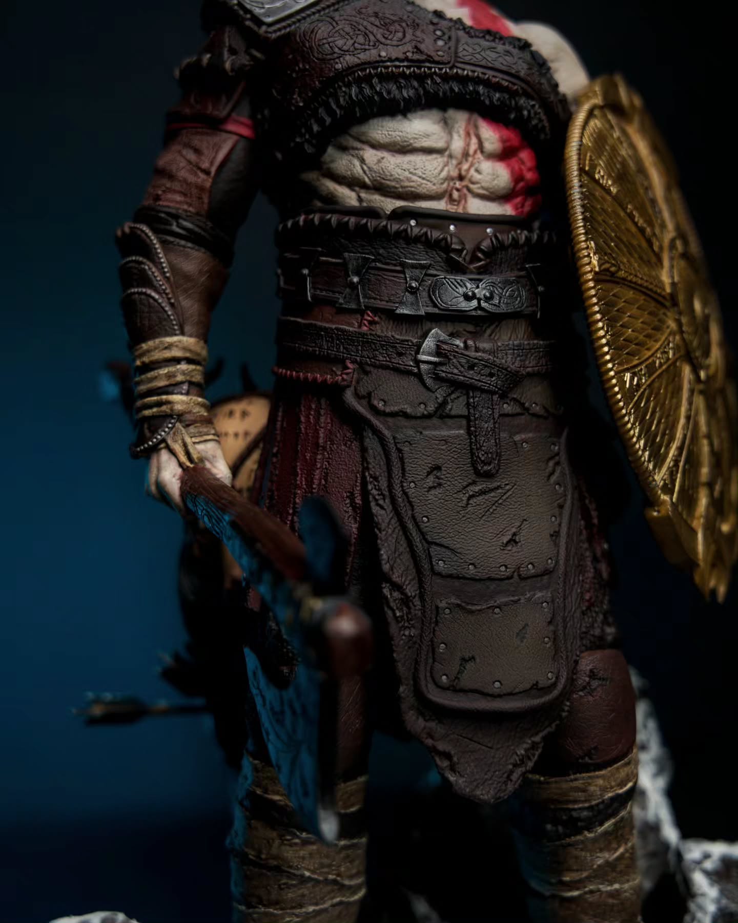 Mondo Kratos Figure